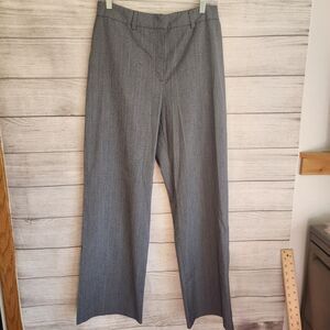 Gloria Vanderbilt woman's stretch size 10 gray pinstriped career pants